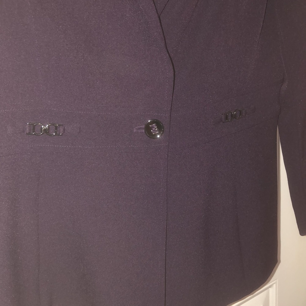 Tahari Ladies Blazer - Picture 7 of 8